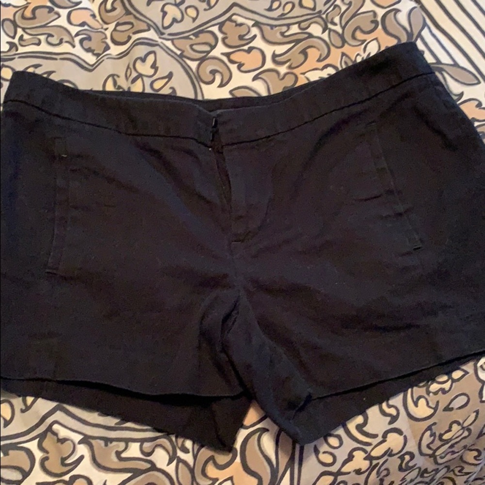 Black gap shorts